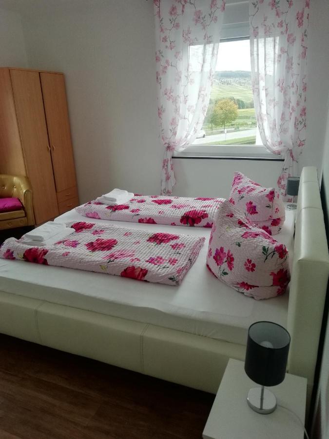 Pension Breidbach Ensch Exterior foto